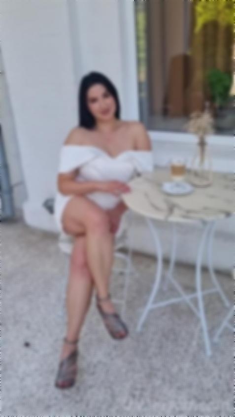 Orysya Ivano-Frankivsk 34 y.o. - intelligent lady - small public photo.