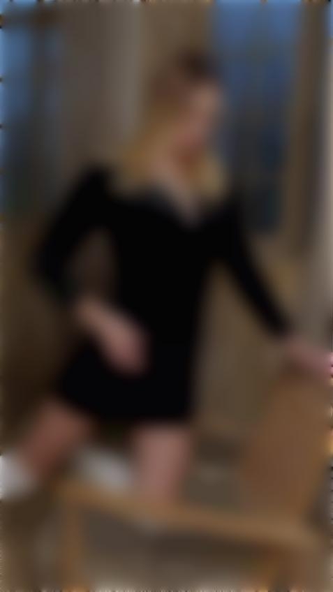 Olena Kyiv 22 y.o. - intelligent lady - small public photo.