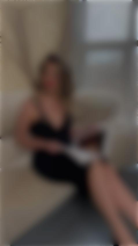Oksana Poltava 36 y.o. - intelligent lady - small public photo.