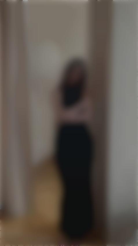 Yuliia Sumy 30 y.o. - intelligent lady - small public photo.