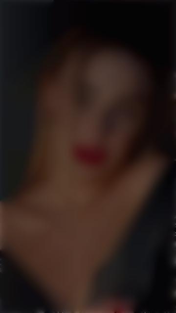Yana Sumy 27 y.o. - intelligent lady - small public photo.