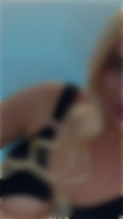 Marianna Rivne 35 y.o. - intelligent lady - small public photo.
